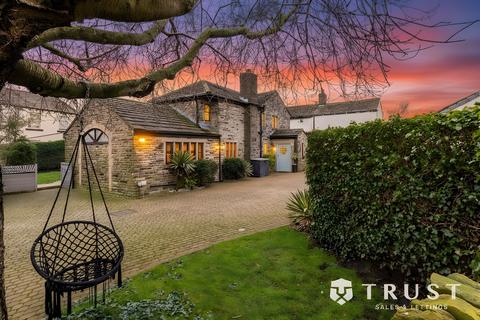4 bedroom detached house for sale, Littlethorpe Hill, Hartshead, WF15