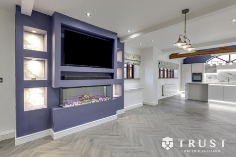 4 bedroom detached house for sale, Littlethorpe Hill, Hartshead, WF15