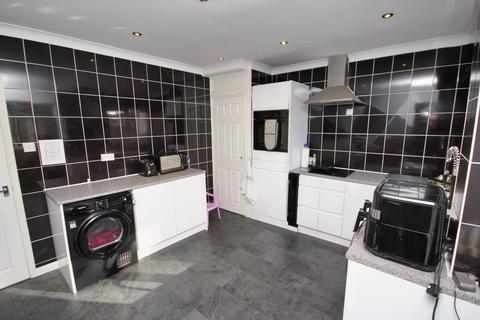 2 bedroom terraced house for sale, Hildenborough Crescent, Maidstone ME16