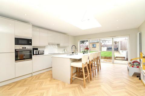 3 bedroom end of terrace house for sale, Carlton Close, Borehamwood