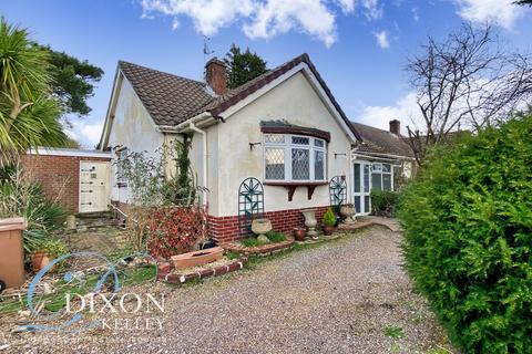 3 bedroom semi-detached bungalow for sale, Lockyers Drive, Ferndown, Dorset, BH22