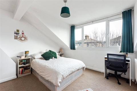 2 bedroom apartment for sale, Finsbury Park Road, London, N4