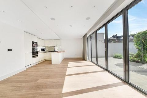 3 bedroom detached house to rent, Rainsborough Square, Fulham, London SW6