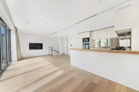 3 bedroom detached house to rent, Rainsborough Square, Fulham, London SW6