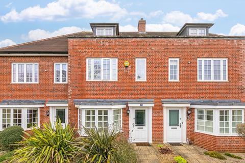 undefined, Parkway, Welwyn Garden City, Hertfordshire, AL8