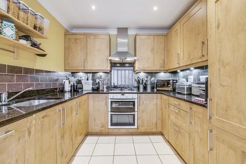 undefined, Parkway, Welwyn Garden City, Hertfordshire, AL8