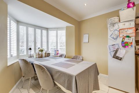 undefined, Parkway, Welwyn Garden City, Hertfordshire, AL8