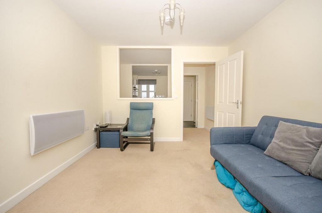Living room pic 2.jpg