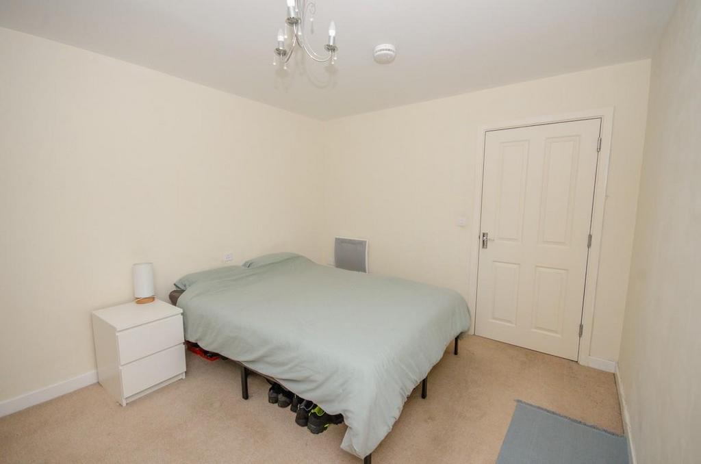 Bedroom pic 2.jpg