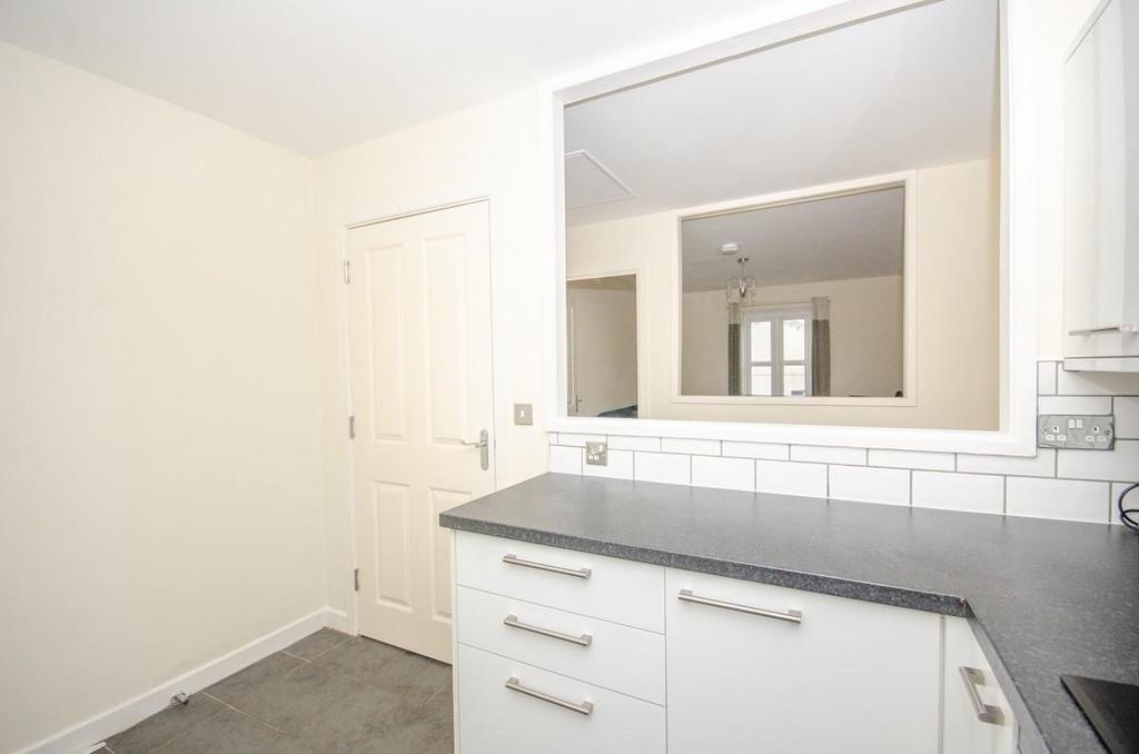Kitchen pic 2.jpg