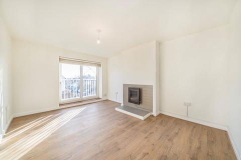 3 bedroom maisonette to rent, Lamberhurst Road, London SE27