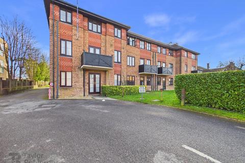 1 bedroom flat to rent, Brighton Road, Goldophin Court, Crawley