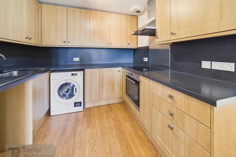 1 bedroom flat to rent, Brighton Road, Goldophin Court, Crawley