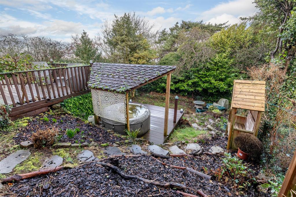 Denny View, Portishead Hot Tub.jpg
