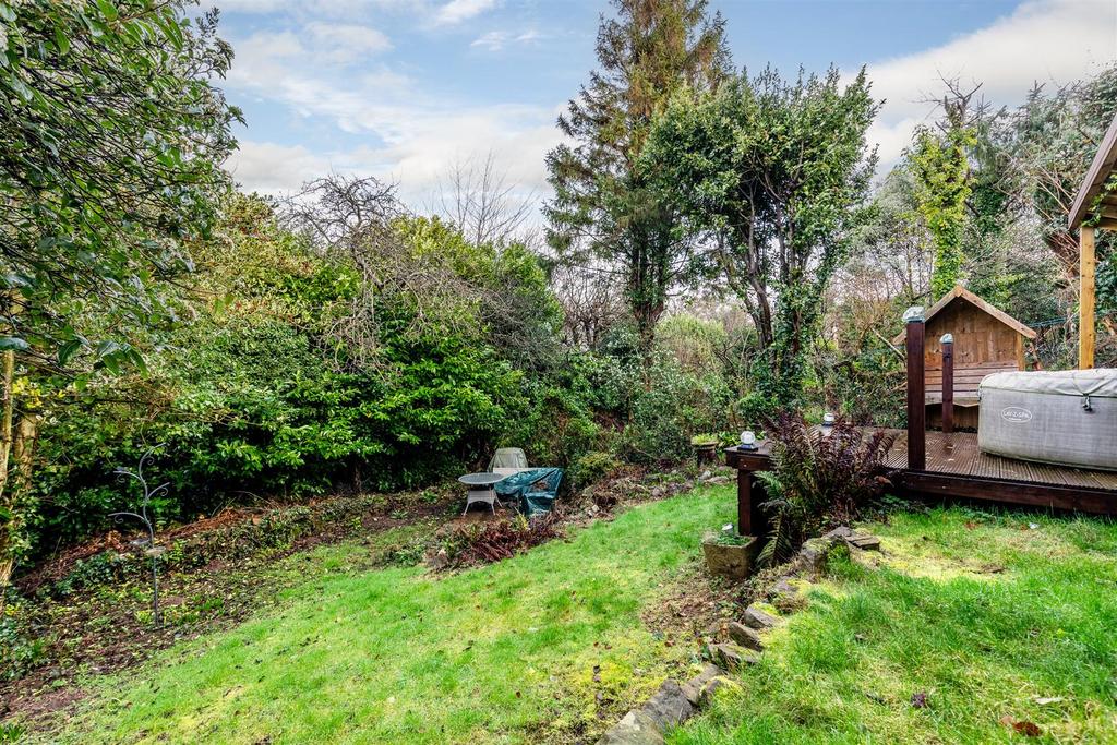 Denny View, Portishead Rear Garden.jpg