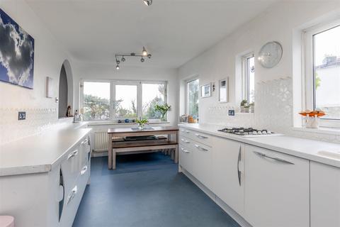 4 bedroom detached house for sale, Denny View, North Somerset BS20
