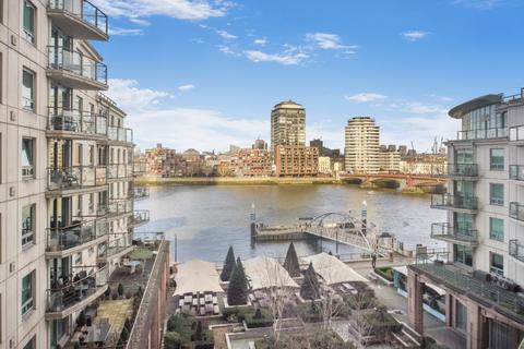 2 bedroom flat for sale, Galleon House, St George Wharf, SW8