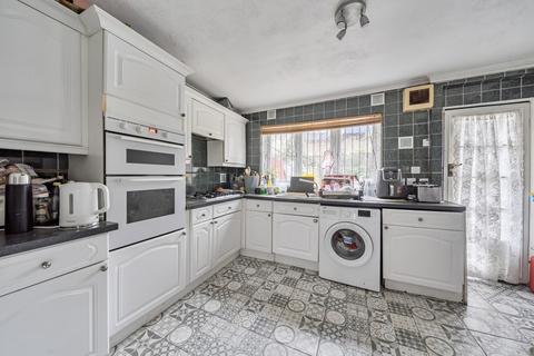 4 bedroom semi-detached house for sale, Barmeston Road, Catford, London, SE6