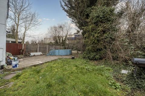4 bedroom semi-detached house for sale, Barmeston Road, Catford, London, SE6
