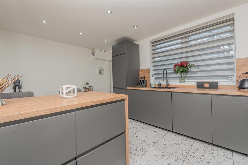 Fitted Dining Kitchen: