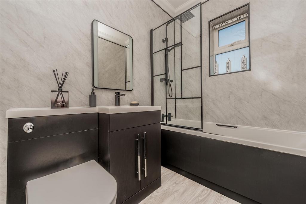 Bathroom / WC: