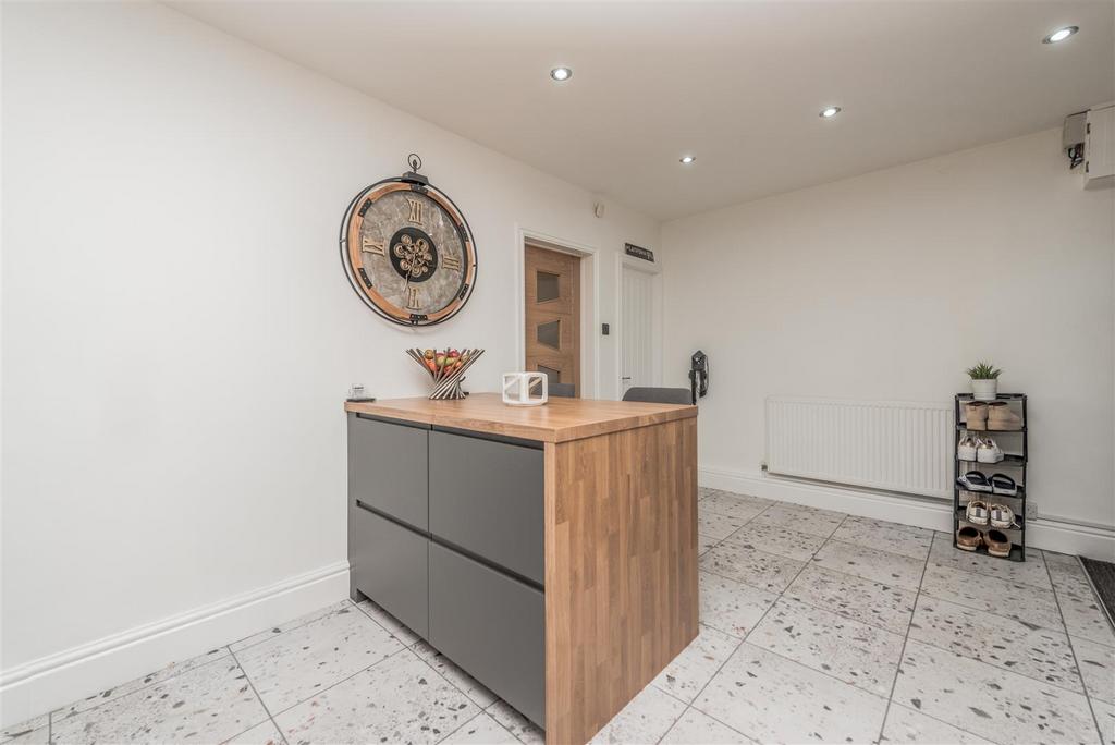Fitted Dining Kitchen: