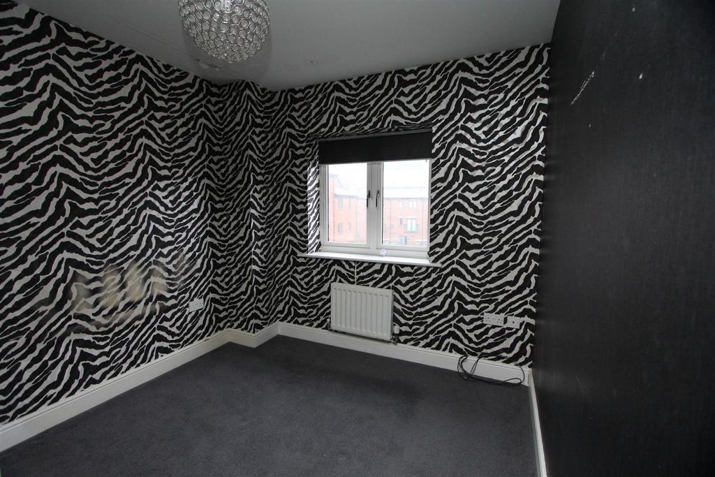 Bedroom 1.JPG