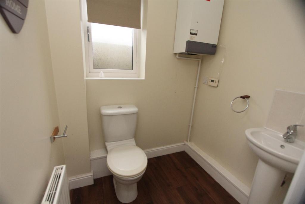 Guest WC.JPG