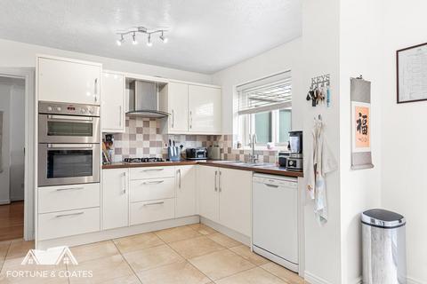 4 bedroom detached house for sale, Challinor, Harlow