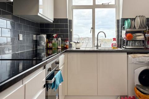 3 bedroom flat to rent, Belgrave Court, Wellesley Road, London W4