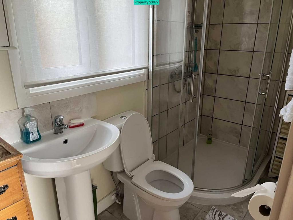 Main house ensuite