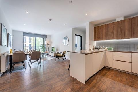 2 bedroom flat to rent, Lyons Dock House, Greenford, UB6