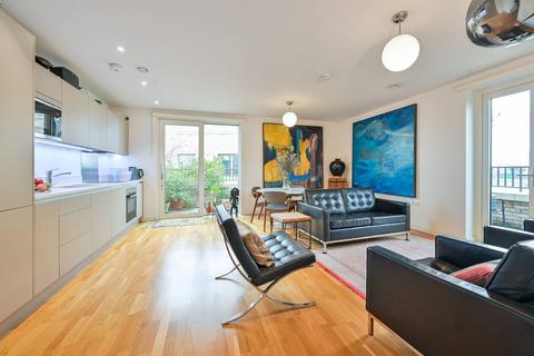 2 bedroom penthouse for sale, Henderson Apartments, Elephant and Castle, London, SE17