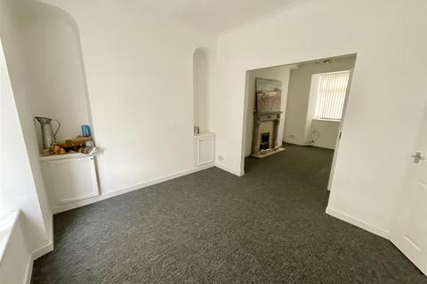4 bedroom terraced house for sale, Old Castle Road, Llanelli