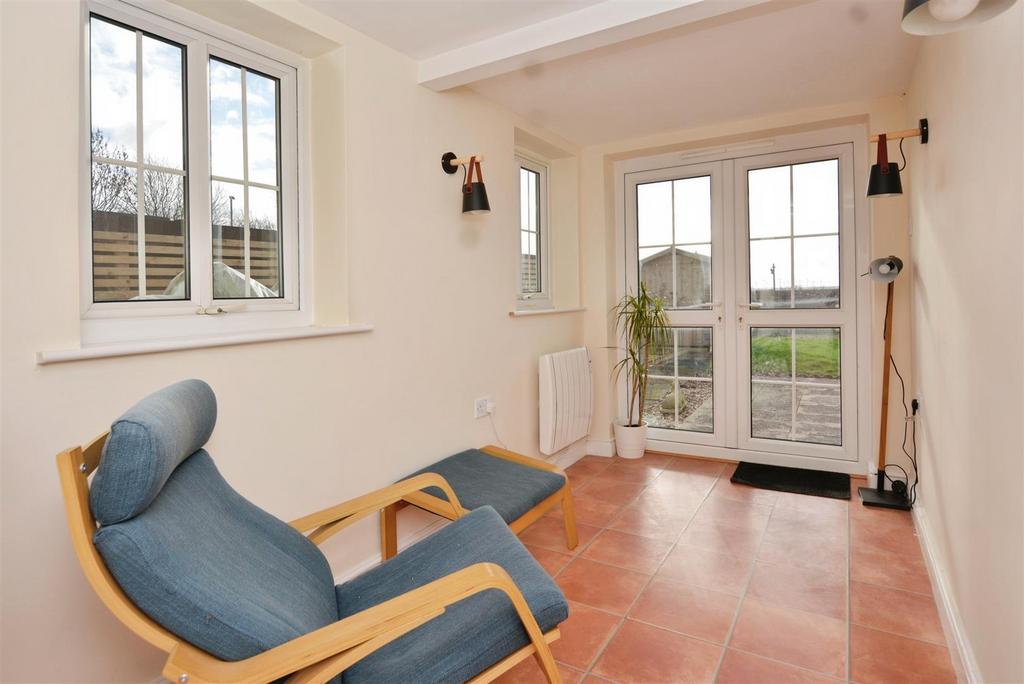 Rear Porch/Utillity