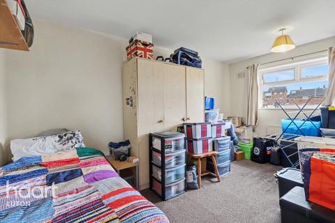 3 bedroom end of terrace house for sale, Dewsbury Road, Luton