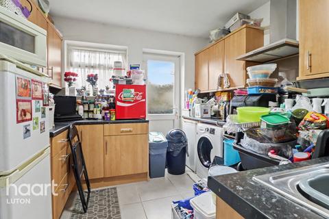 3 bedroom end of terrace house for sale, Dewsbury Road, Luton