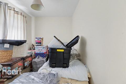 3 bedroom end of terrace house for sale, Dewsbury Road, Luton