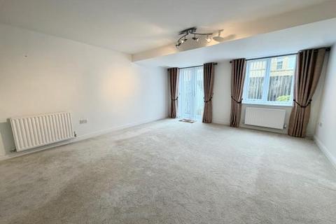 1 bedroom flat for sale, Haworth Close, Halifax