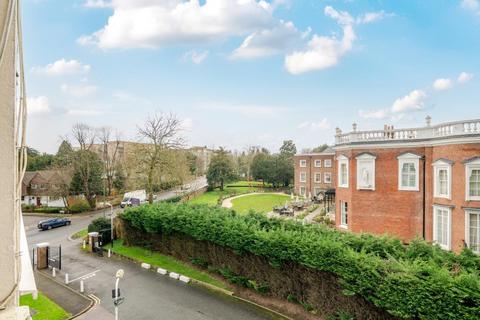 2 bedroom flat to rent, Hendon Hall Court,  Parson Street,  NW4