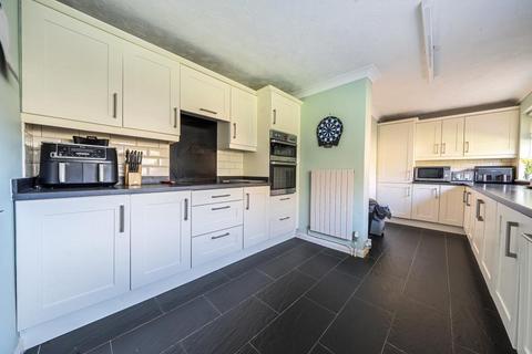 5 bedroom detached bungalow for sale, Swift Close,  Bicester,  Oxfordshire,  OX26