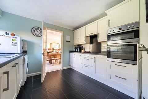 5 bedroom detached bungalow for sale, Swift Close,  Bicester,  Oxfordshire,  OX26