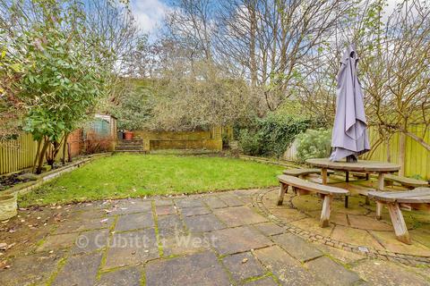 undefined, Hindhead Way, Wallington, Surrey