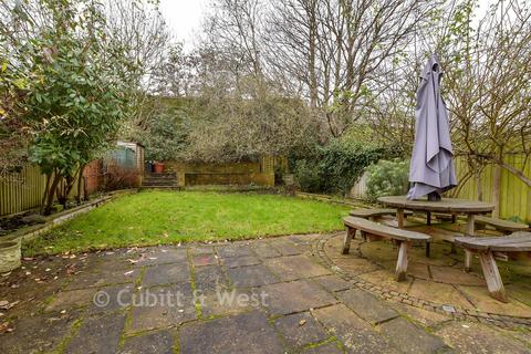 undefined, Hindhead Way, Wallington SM6