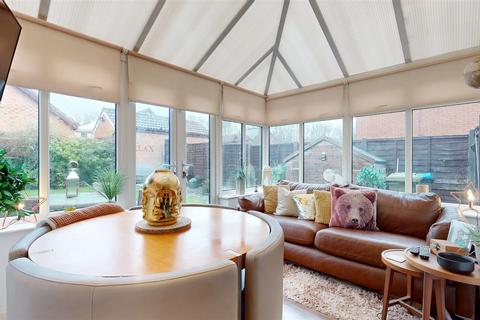 undefined, Aintree Close, Milton Keynes MK3