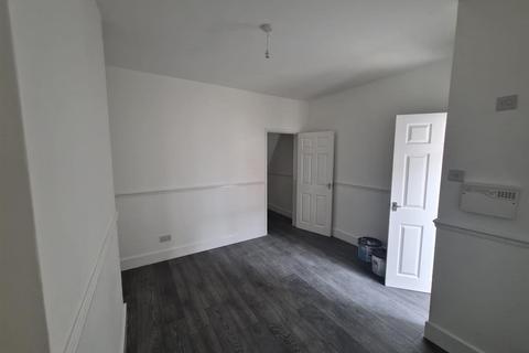 2 bedroom terraced house to rent, Belfast Road, Liverpool, L13