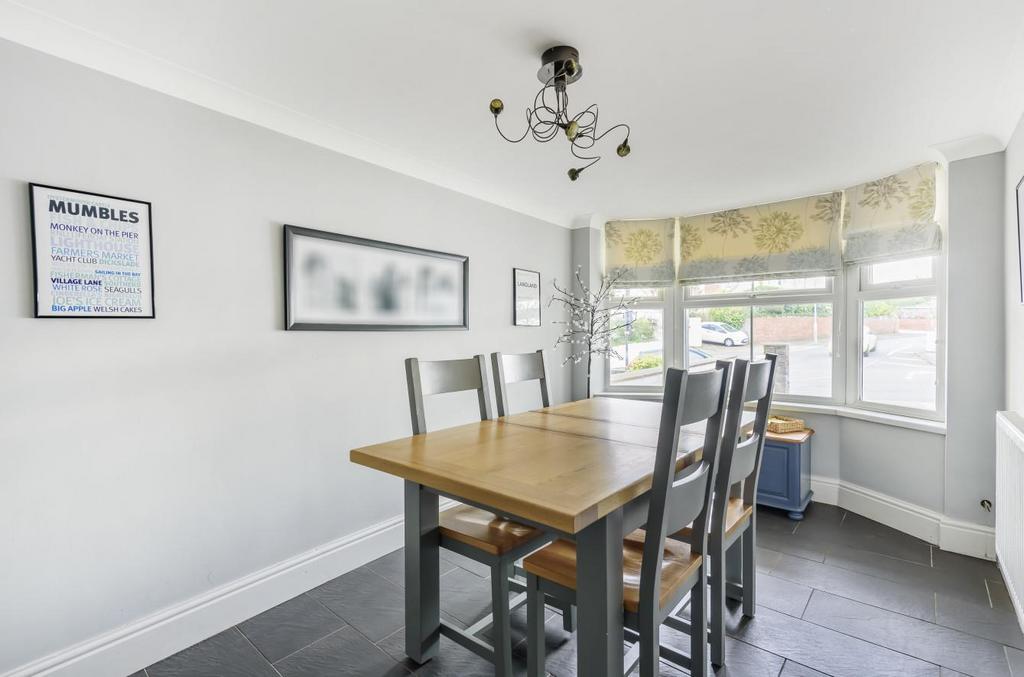Dining room.jpg