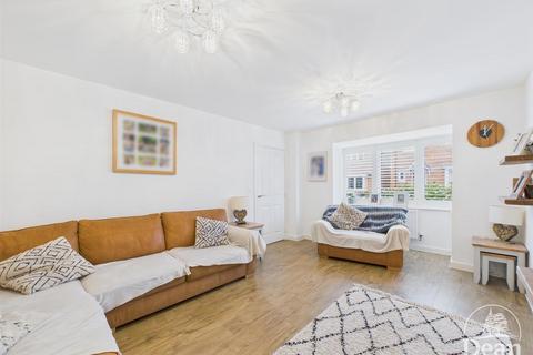 4 bedroom detached house for sale, Snowdrop Crescent, Lydney GL15