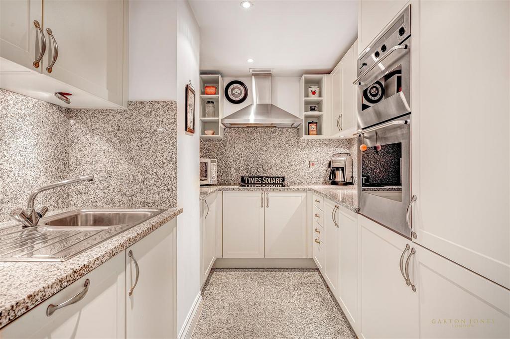 Kitchen.JPG