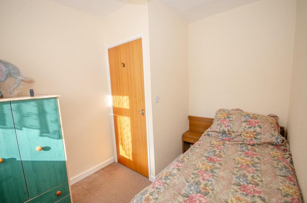 Bedroom 5.jpg